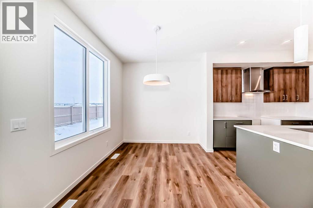 Single Family House for Sale in  Bartlett Crescent SE Rangeview Calgary 