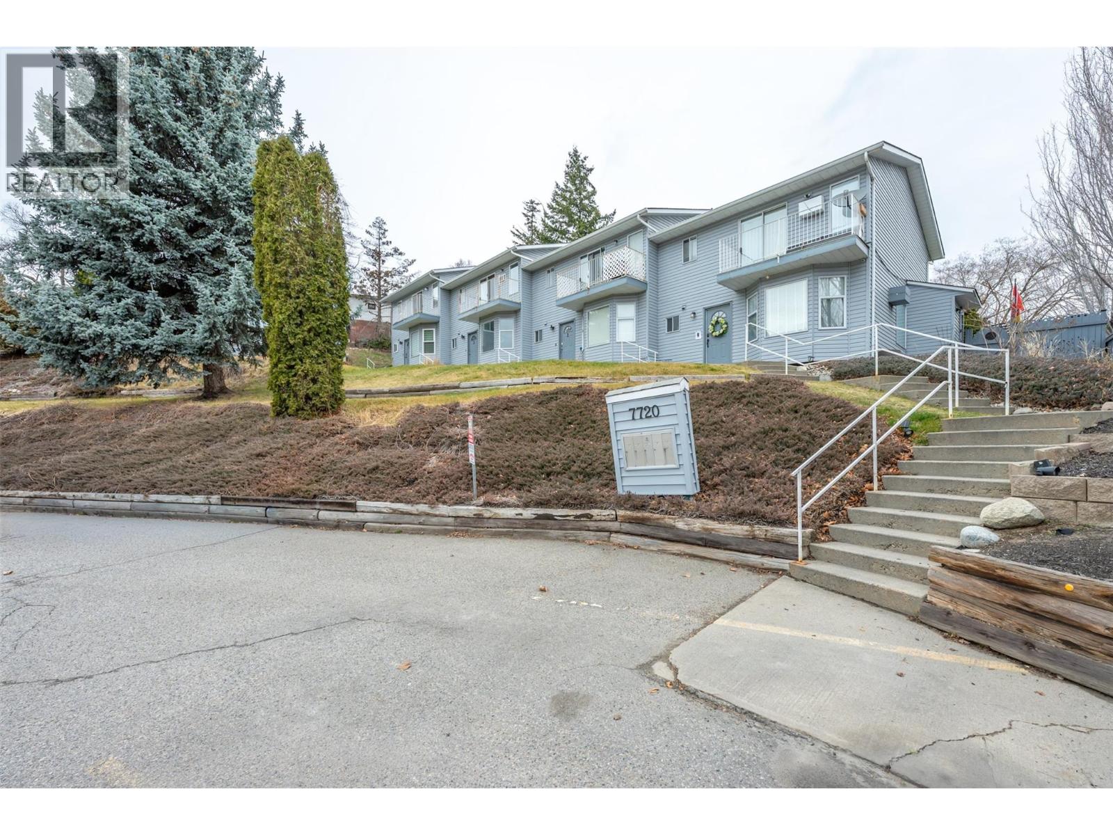 7720 Prairie Valley Road Unit# 3, Summerland