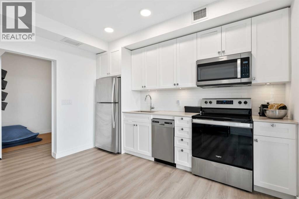 Single Family House for Sale in    Street NE Crescent Heights Calgary 