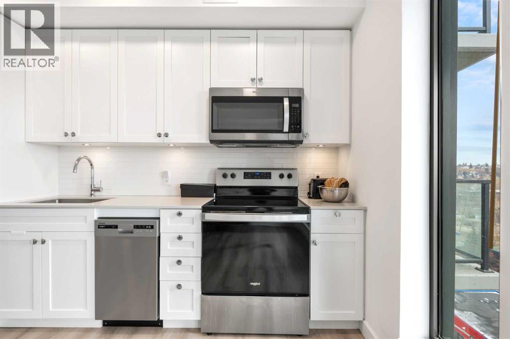 Single Family House for Sale in    Street NE Crescent Heights Calgary 