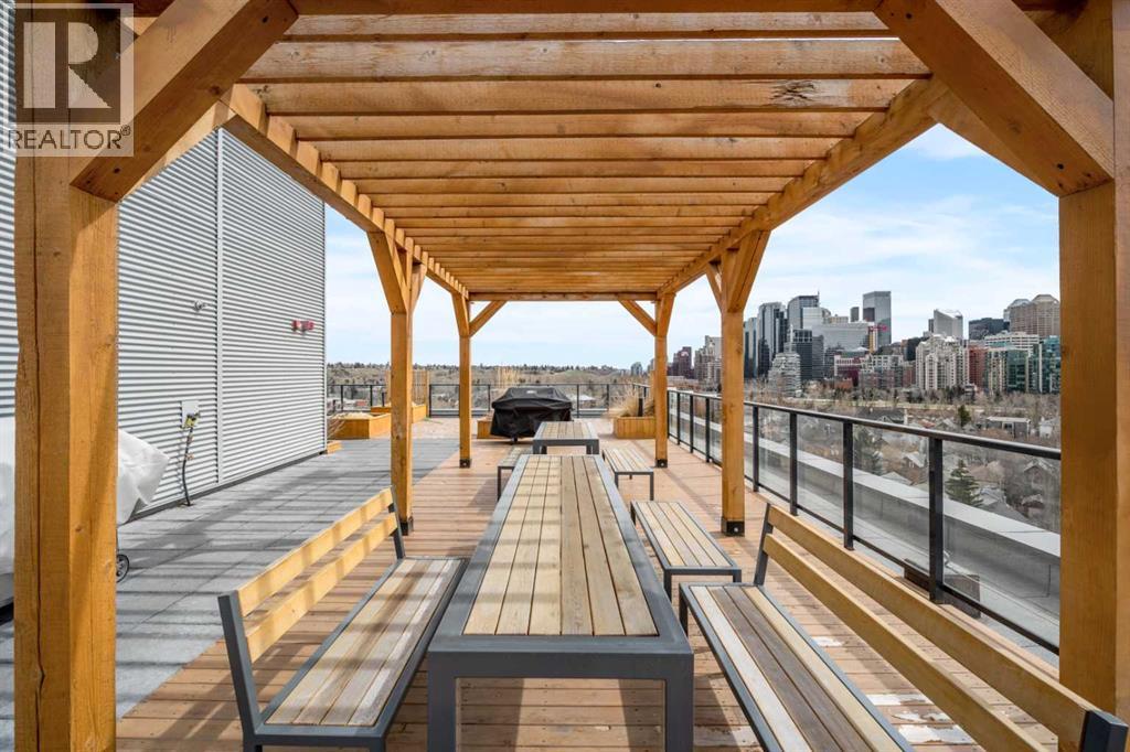 Single Family House for Sale in    Street NE Crescent Heights Calgary 