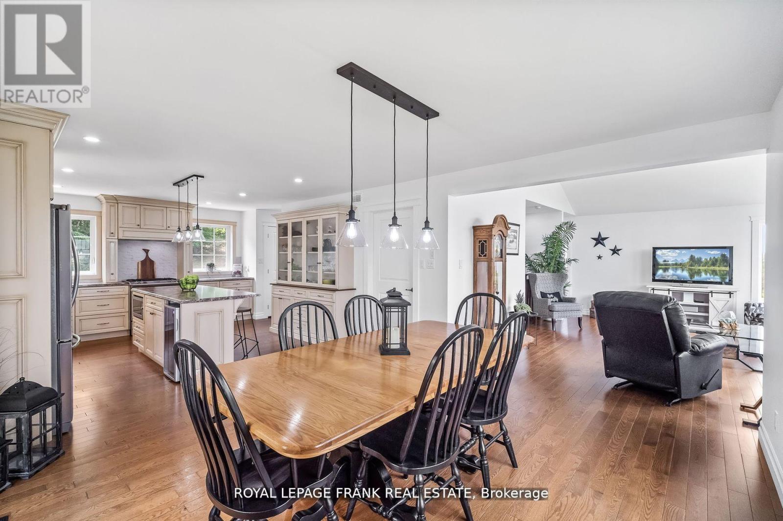 370 DETLOR ROAD - 11
