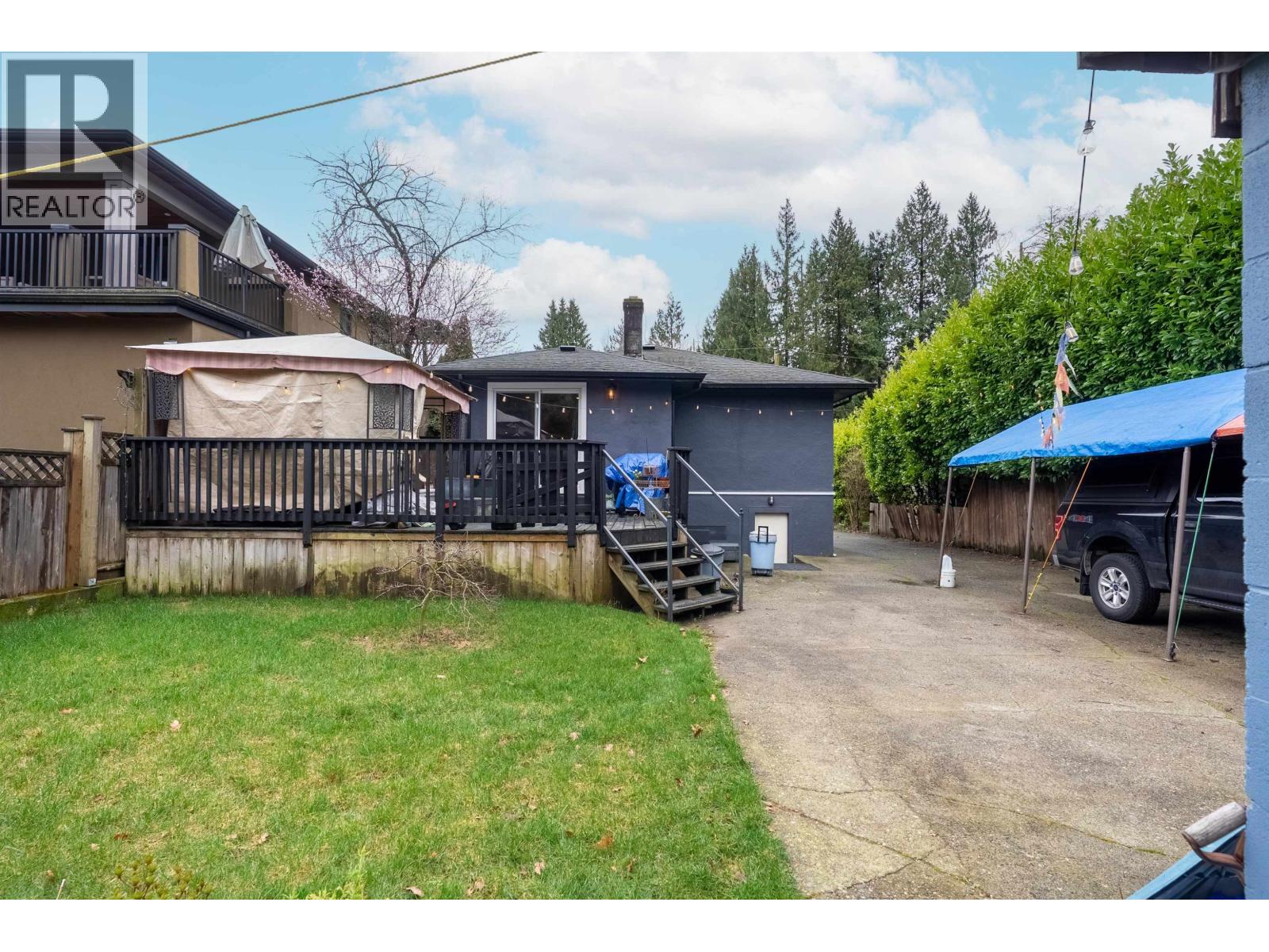 518 W 23RD STREET, North Vancouver