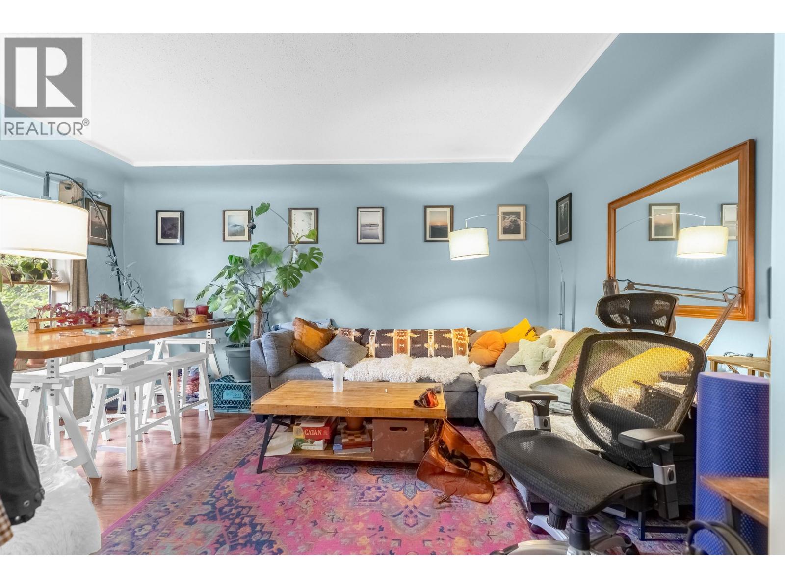 518 W 23RD STREET, North Vancouver