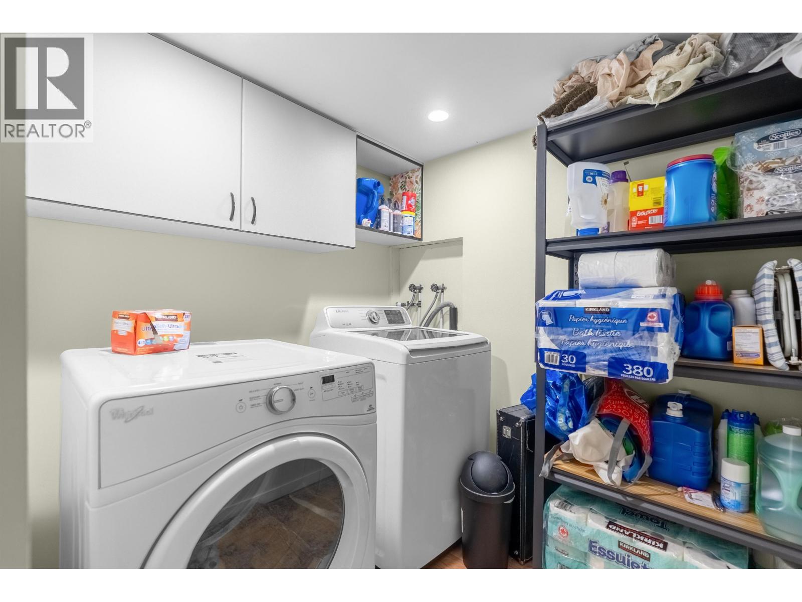 518 W 23RD STREET, North Vancouver