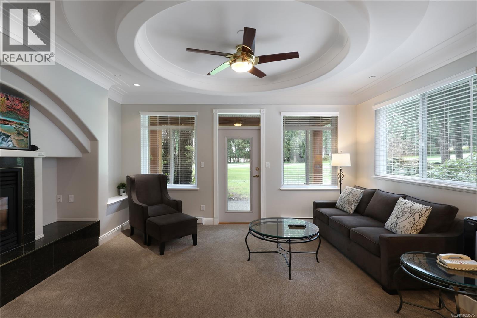 #602/601B 366 CLUBHOUSE DR - Image 3