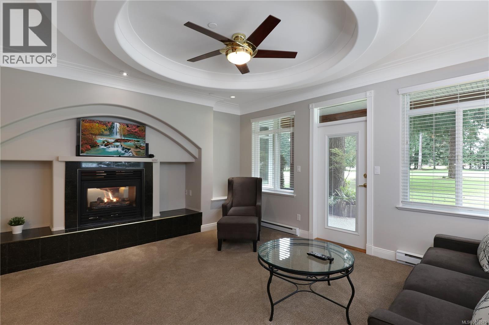 #602/601B 366 CLUBHOUSE DR - 5