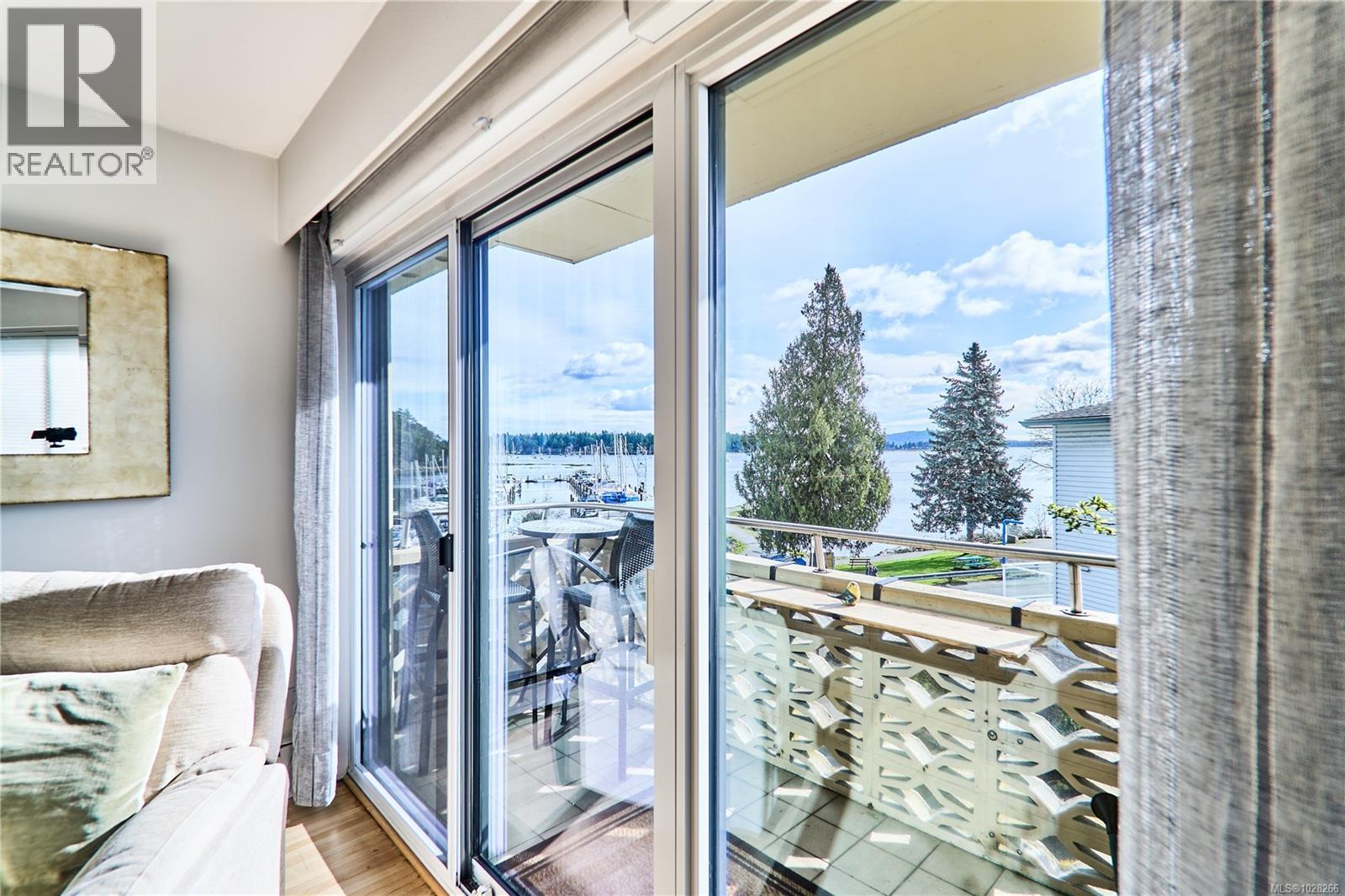 #204 375 NEWCASTLE AVE - 15