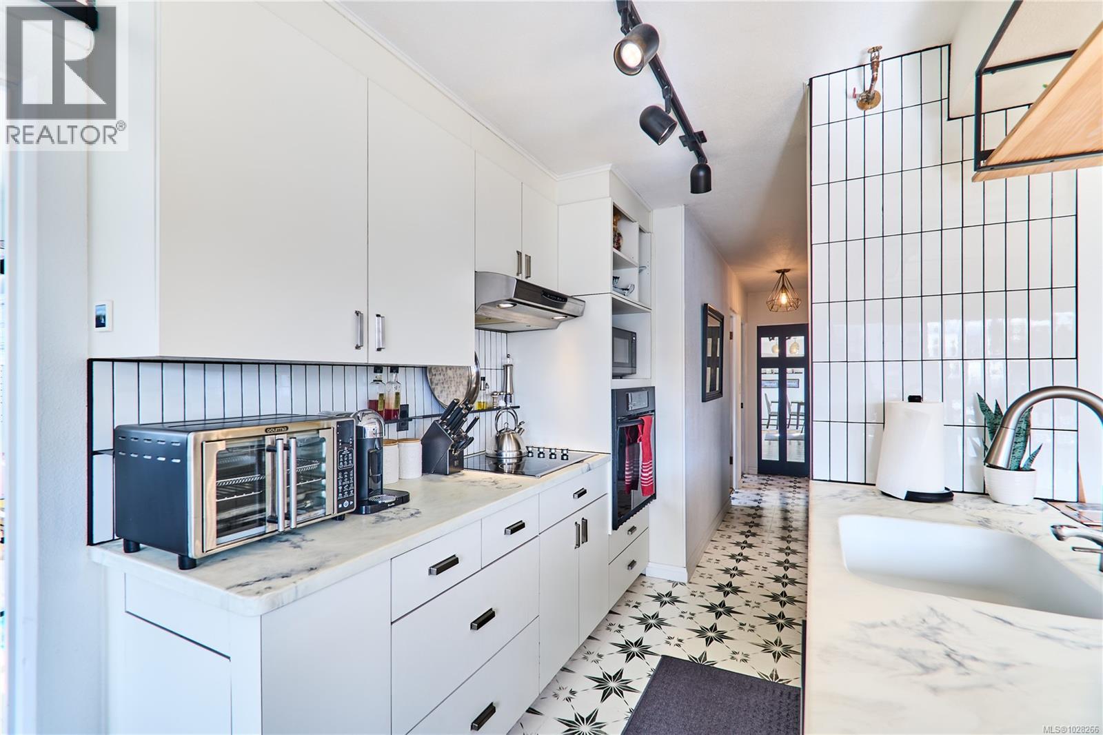 #204 375 NEWCASTLE AVE - 20