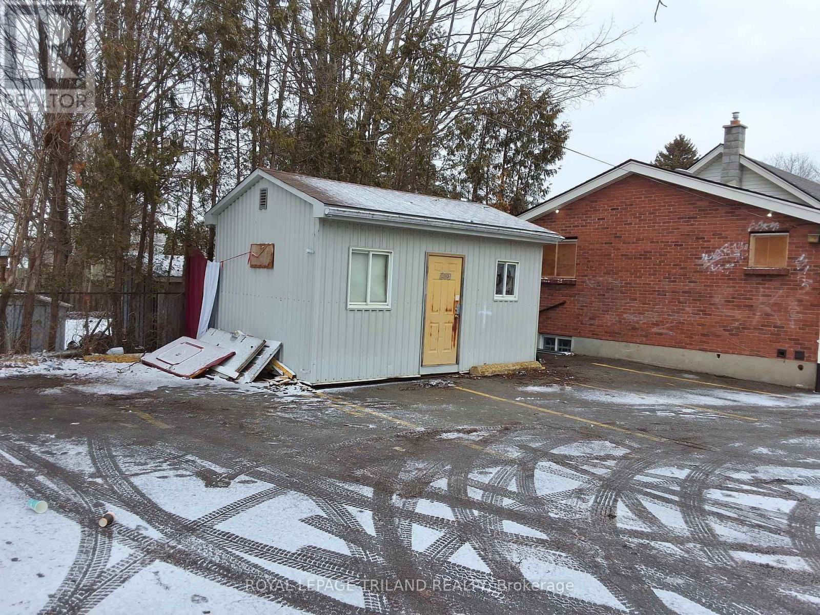 47 BOULLEE STREET - 10