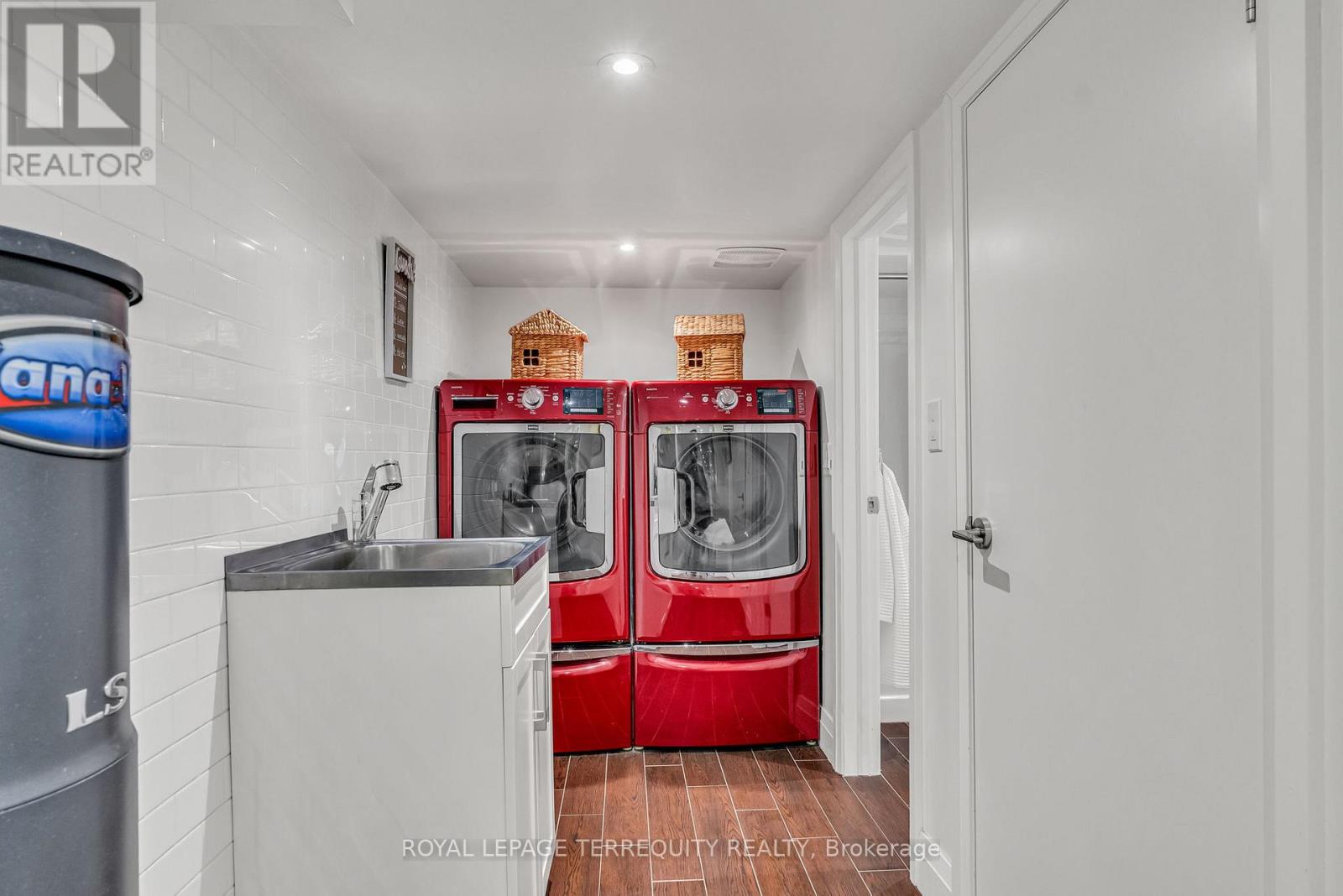 285 LISGAR STREET - 36