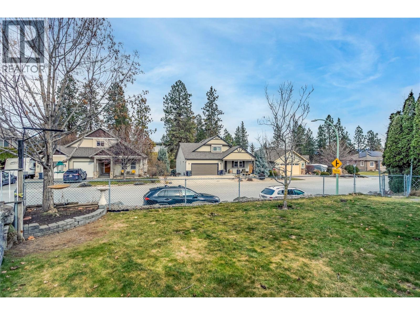 4902 Warbler Court, Kelowna