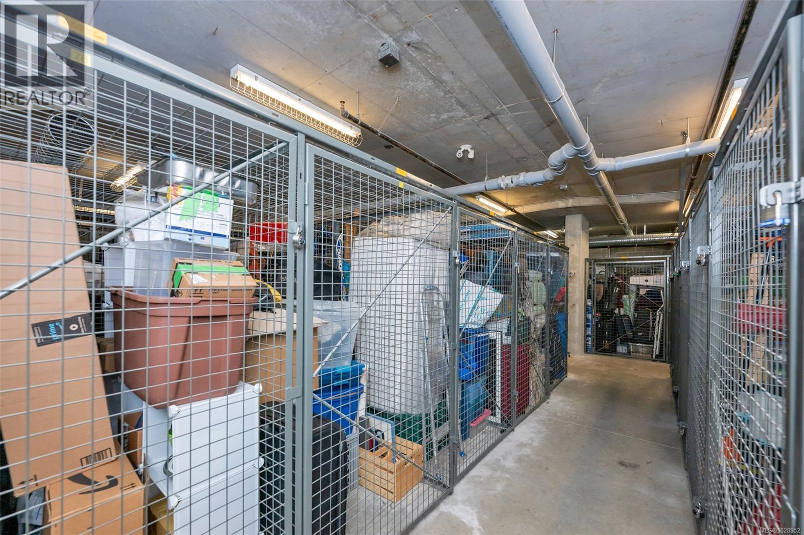 204 787 Tyee Rd, Victoria