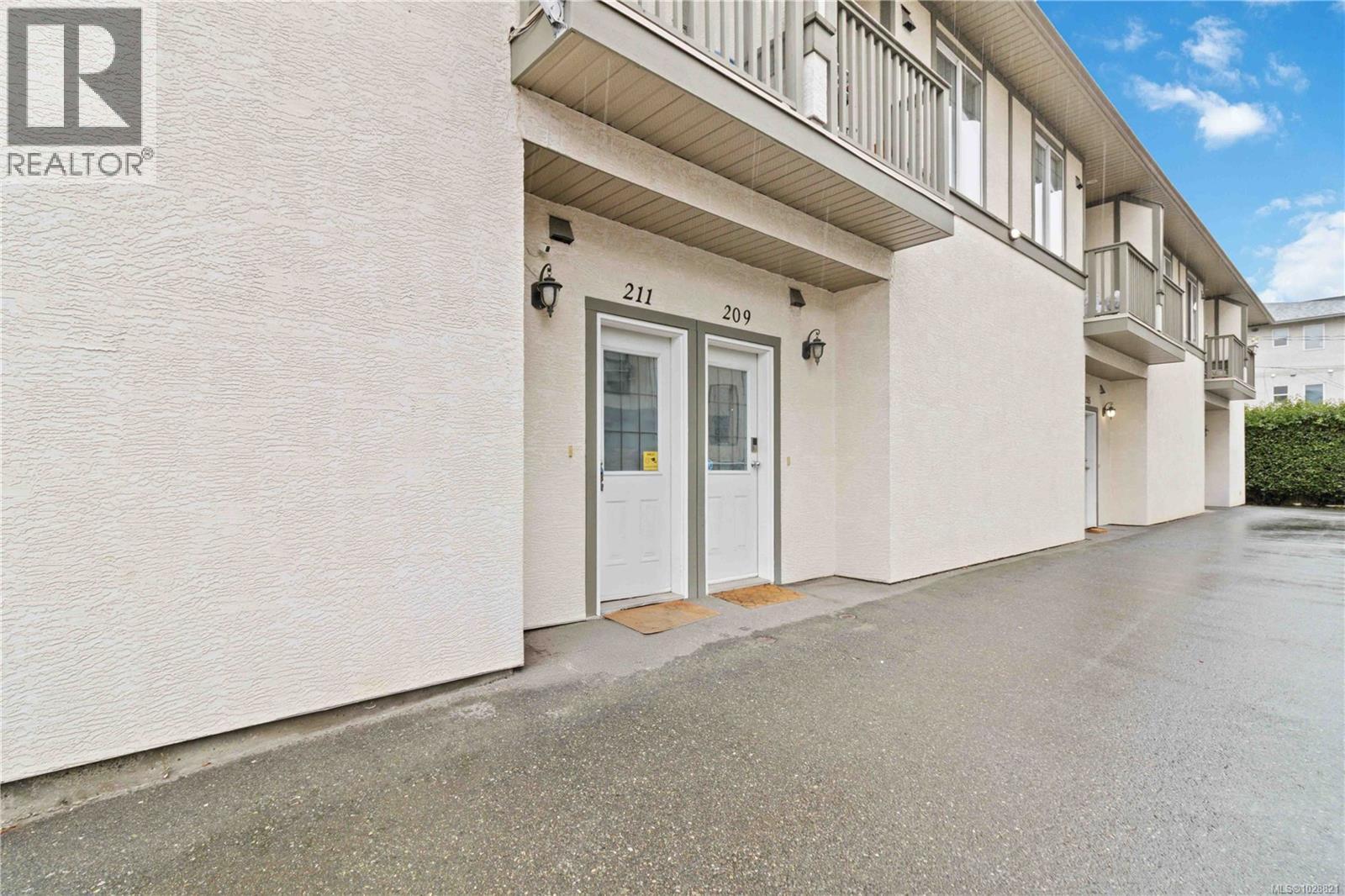#211 2849 Peatt Rd - 18
