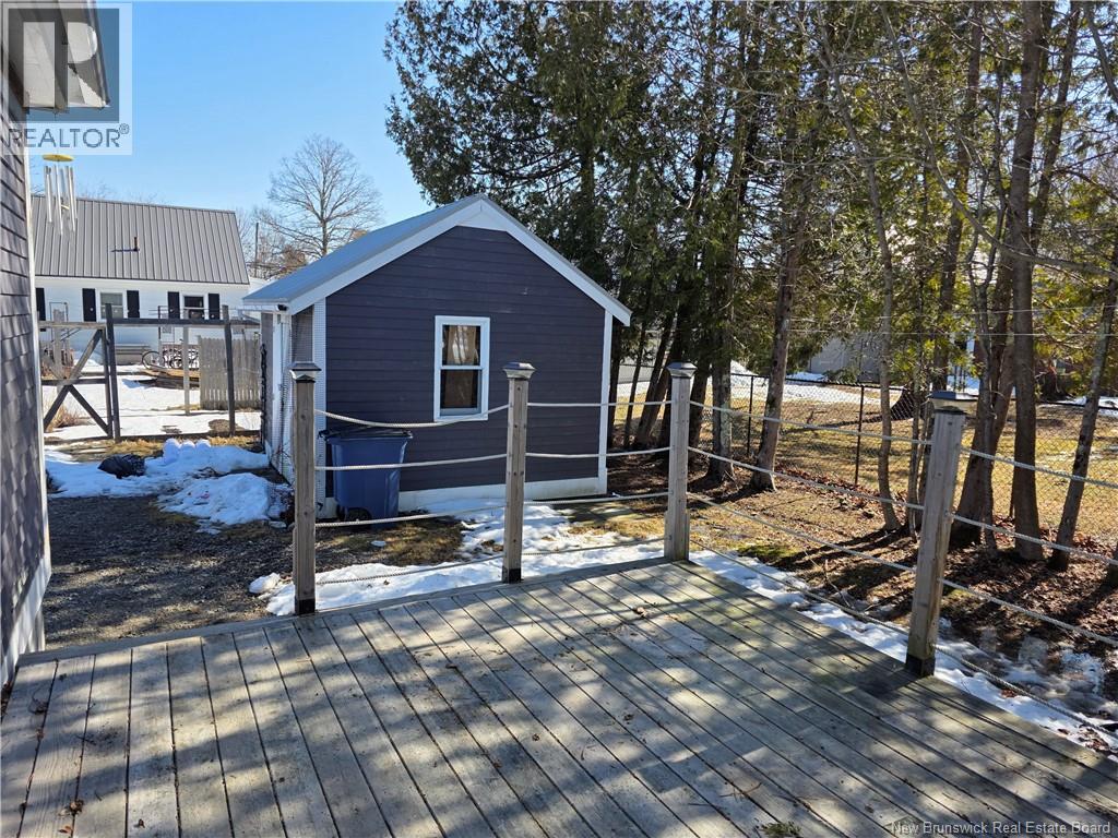 281 CARLETON STREET - 18