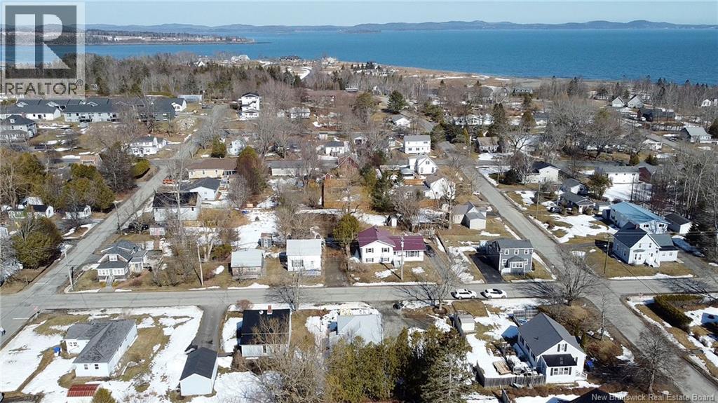 281 CARLETON STREET - 24