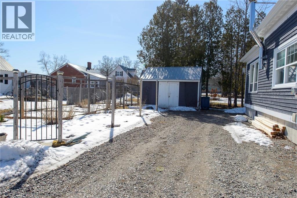 281 CARLETON STREET - Image 3