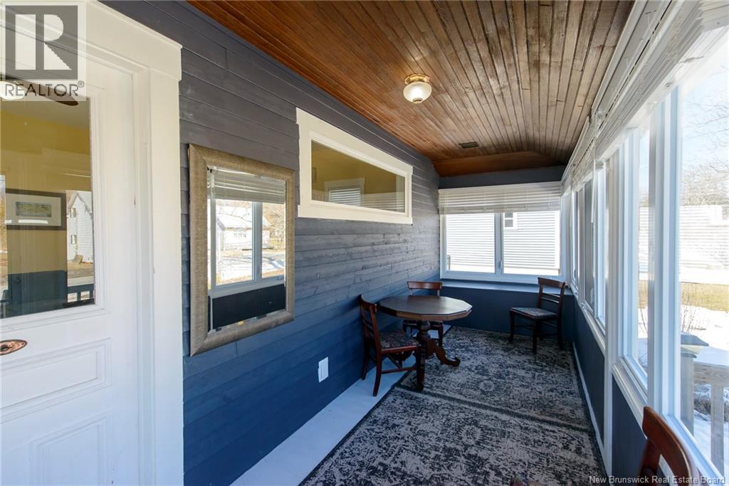 281 CARLETON STREET - 5