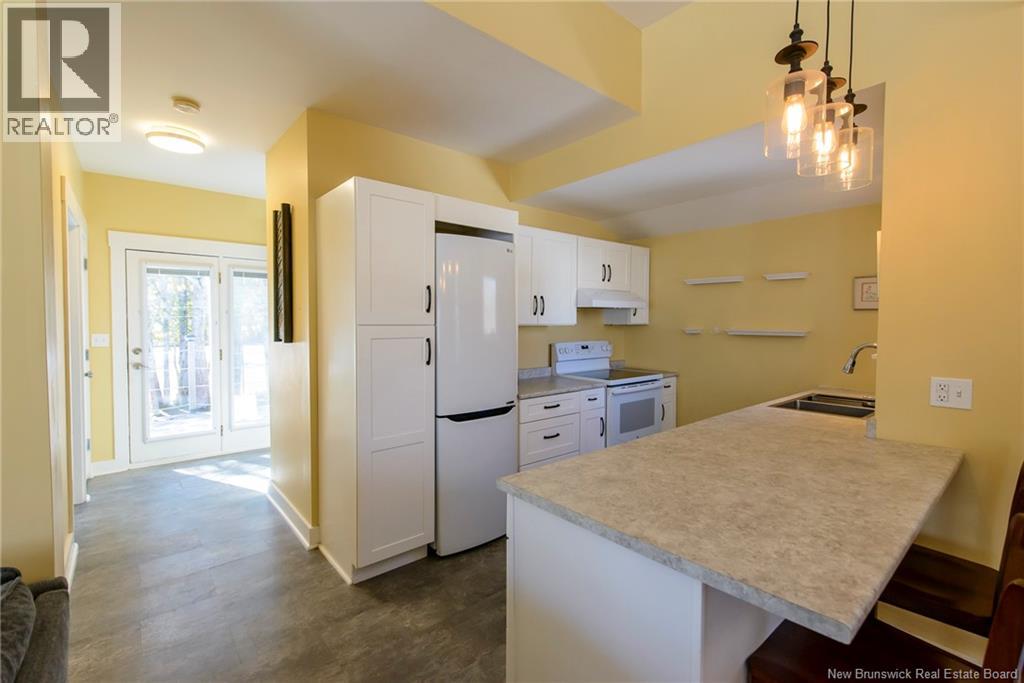 281 CARLETON STREET - 9