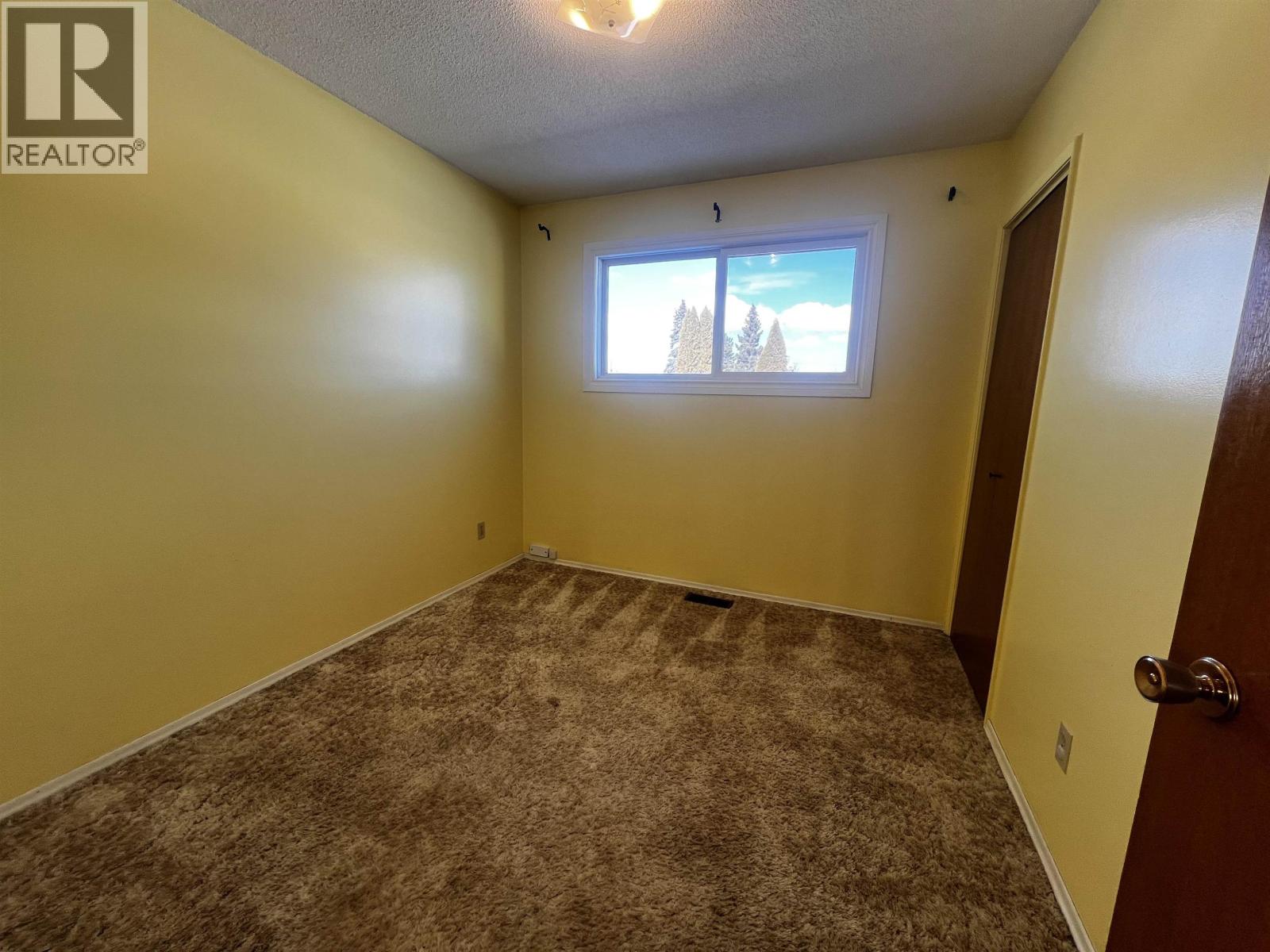 381 ENDAKO AVENUE, Fraser Lake