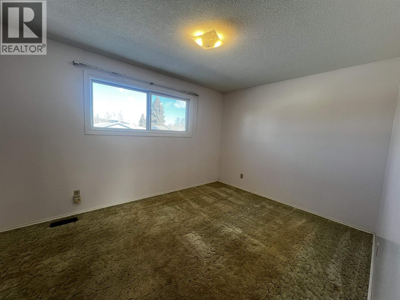 381 ENDAKO AVENUE, Fraser Lake