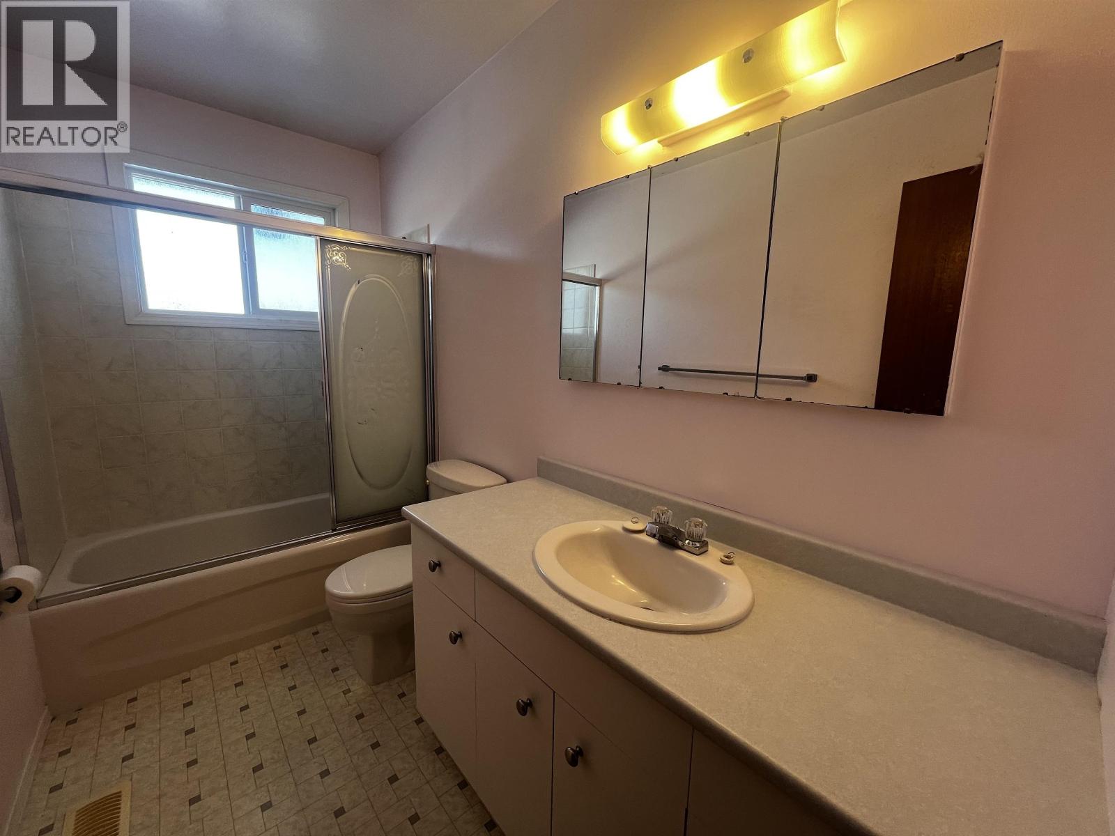 381 ENDAKO AVENUE, Fraser Lake