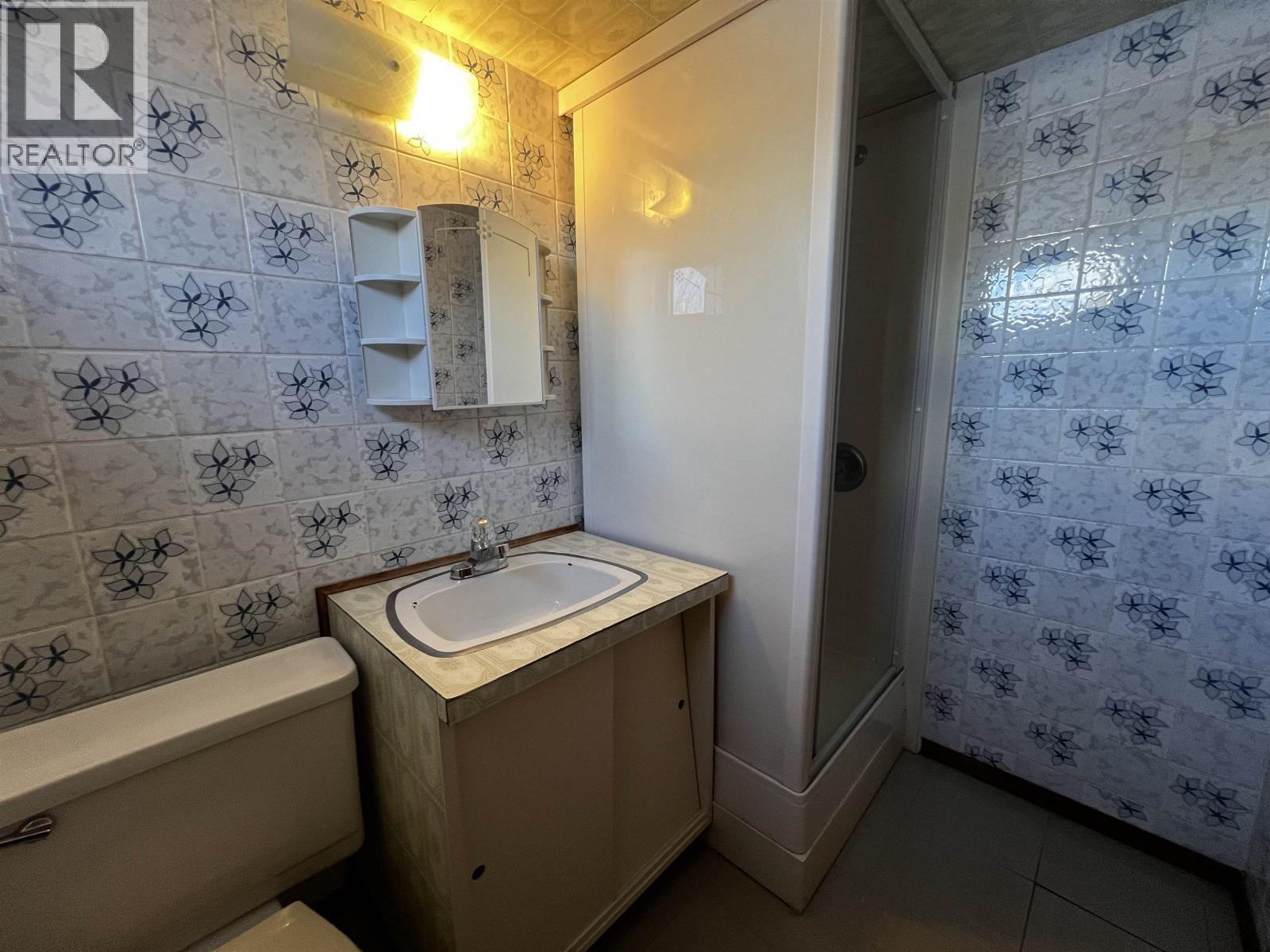 381 ENDAKO AVENUE, Fraser Lake