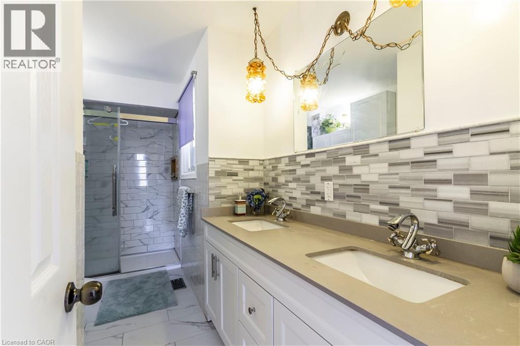 404 QUEENSTON ROAD - 22