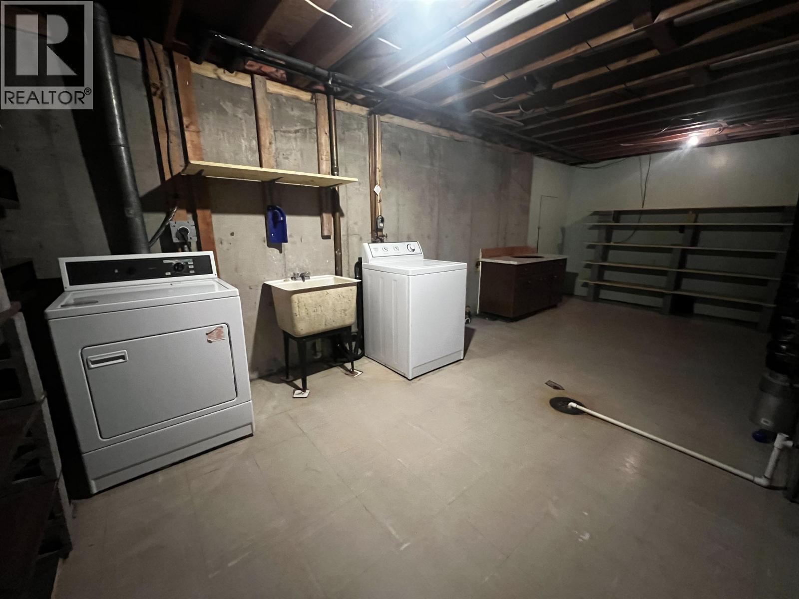 381 ENDAKO AVENUE, Fraser Lake