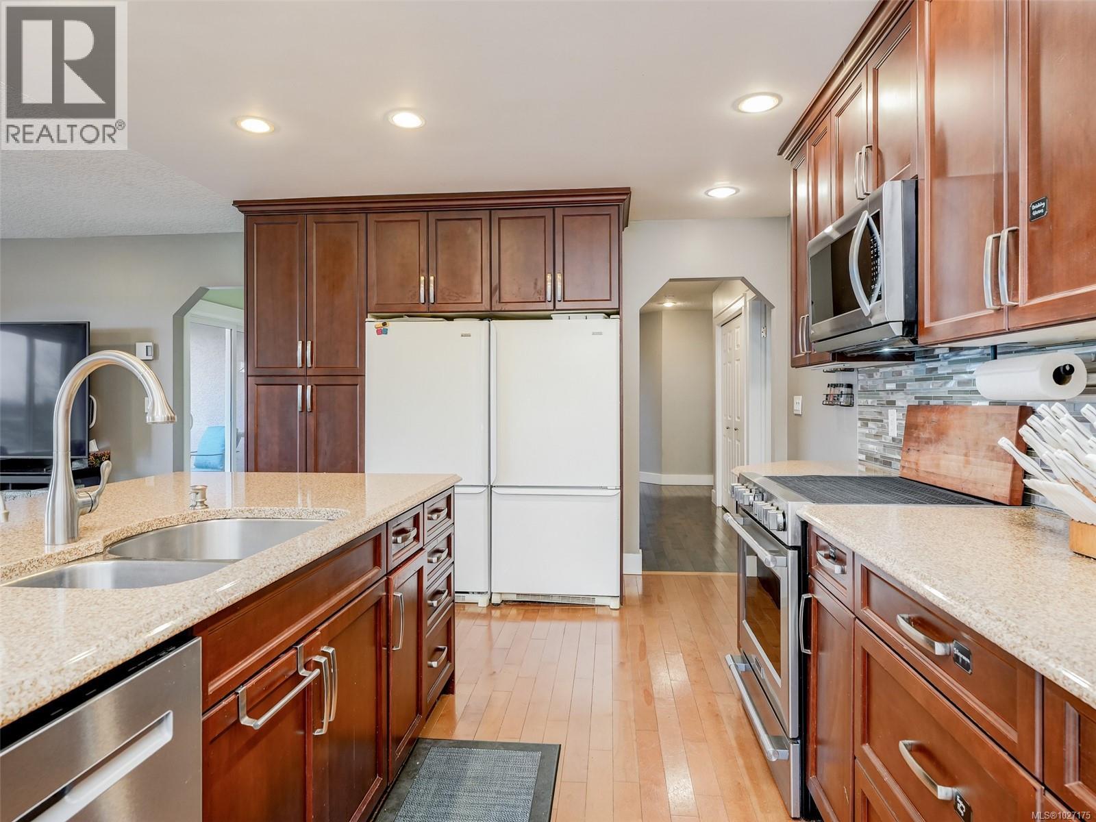  6629 Tamany Drive, Central Saanich