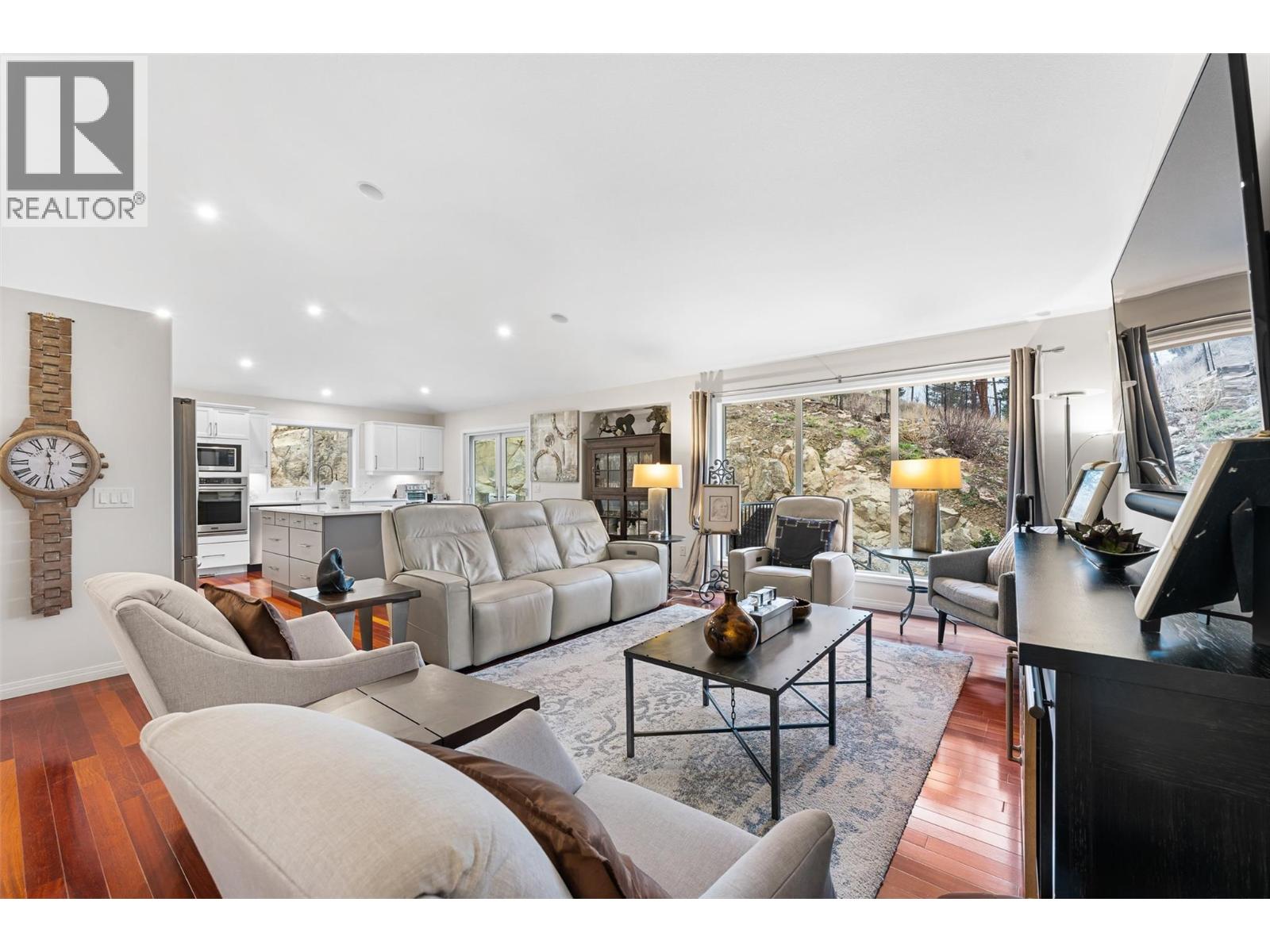  2090 Chilcotin Crescent, Kelowna