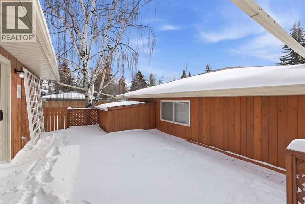 Single Family House Bungalow for Sale in  Vienna Drive NW Varsity Calgary 