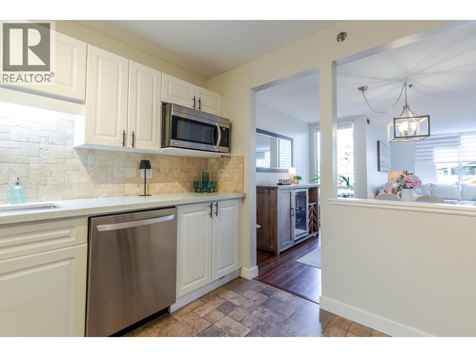 211 19142 122 AVENUE, Pitt Meadows