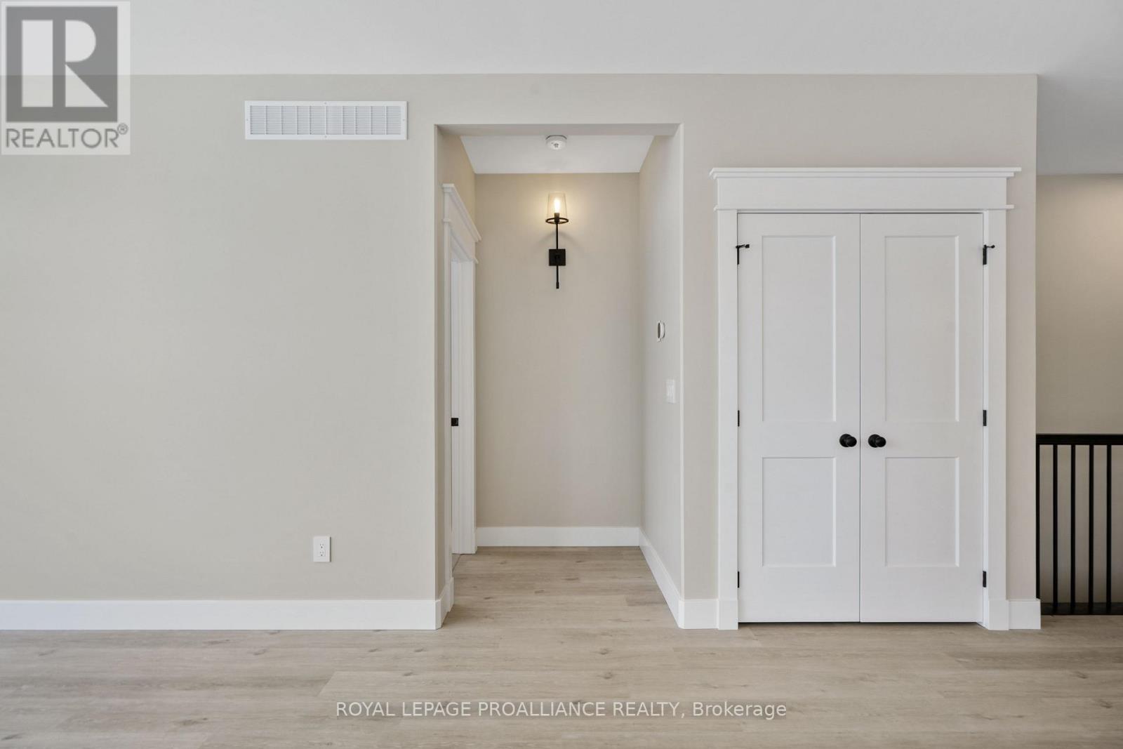 38 HOLLINGSWORTH STREET - 30