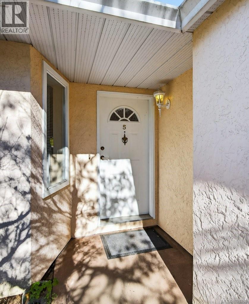 #5 50 ANDERTON AVE - Image 3