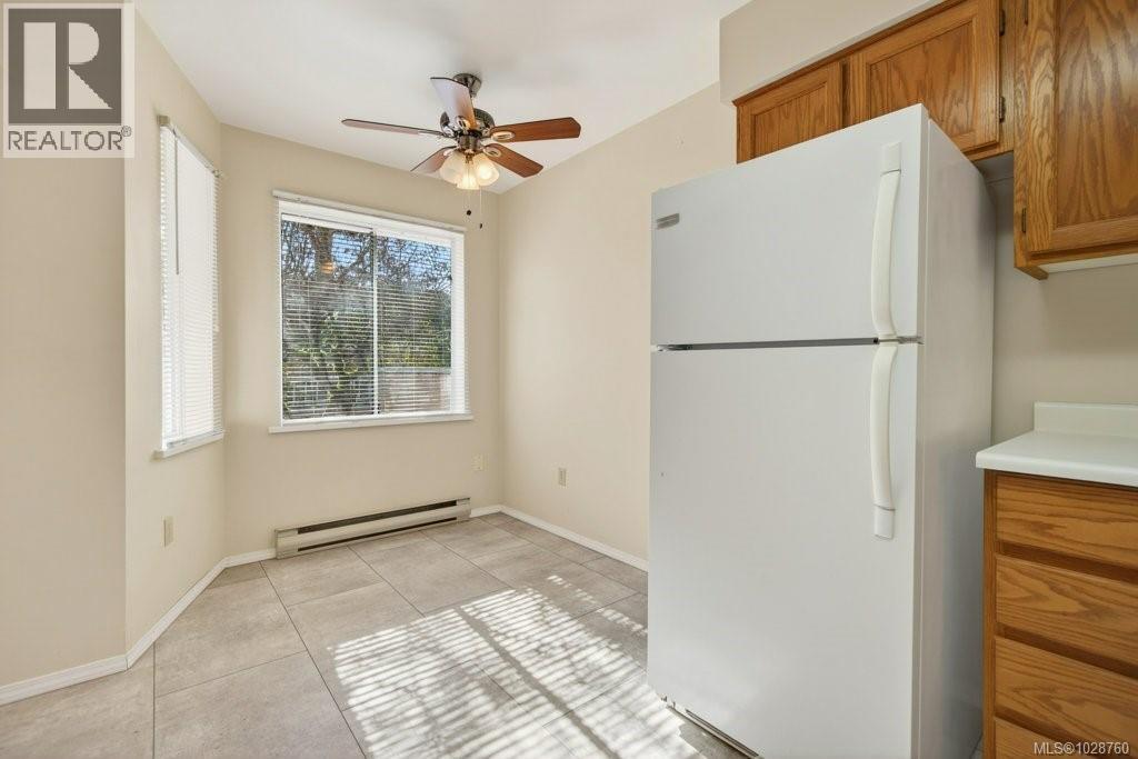 #5 50 ANDERTON AVE - 37