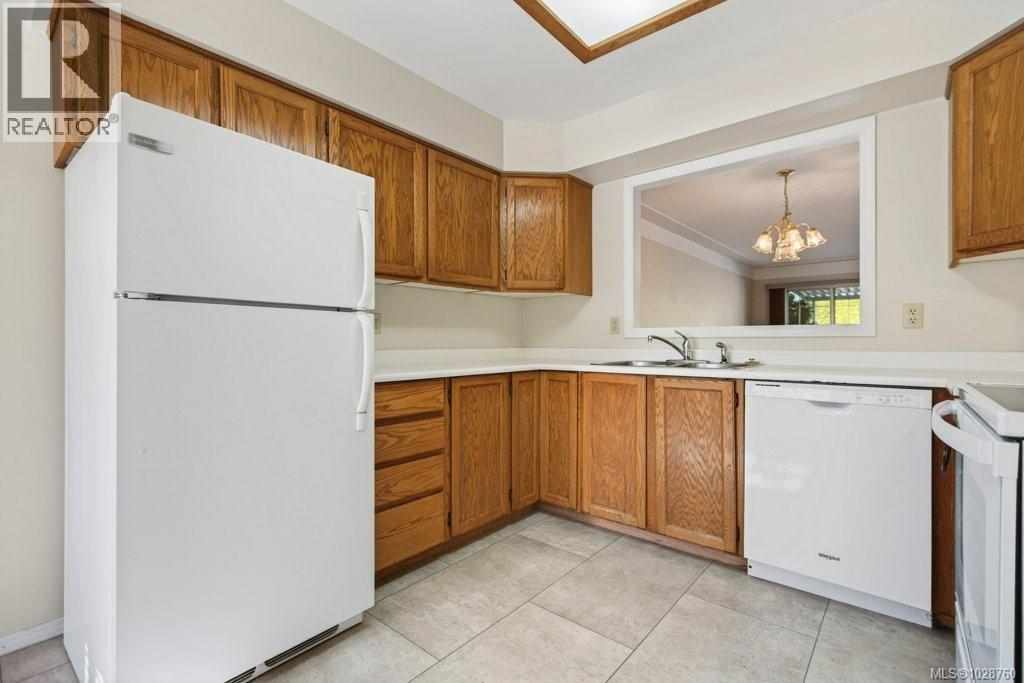 #5 50 ANDERTON AVE - 4