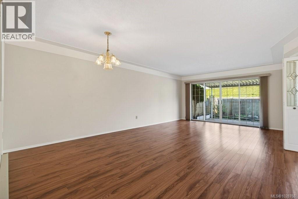 #5 50 ANDERTON AVE - 8