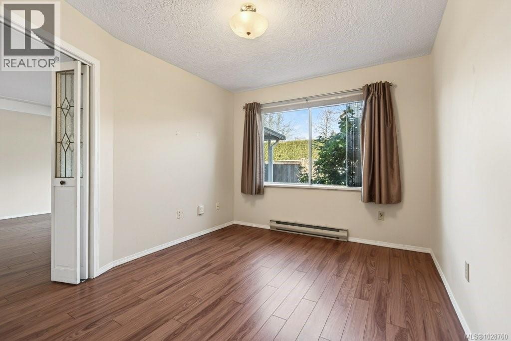 #5 50 ANDERTON AVE - 35