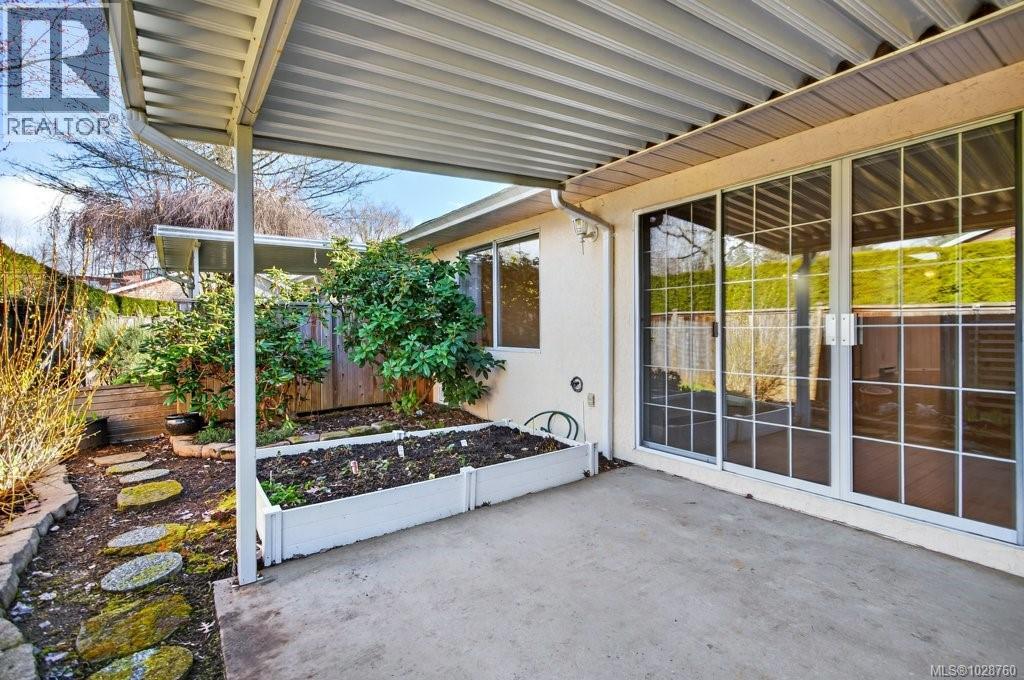 #5 50 ANDERTON AVE - 43