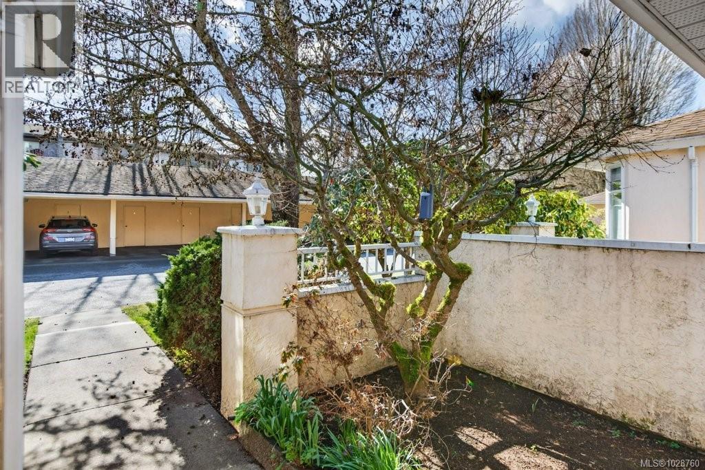 #5 50 ANDERTON AVE - 48