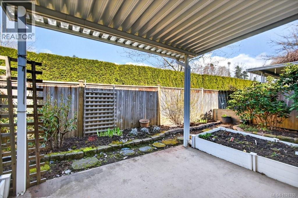 #5 50 ANDERTON AVE - 44