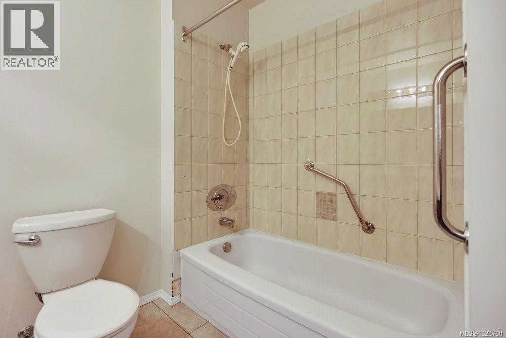 #5 50 ANDERTON AVE - 40