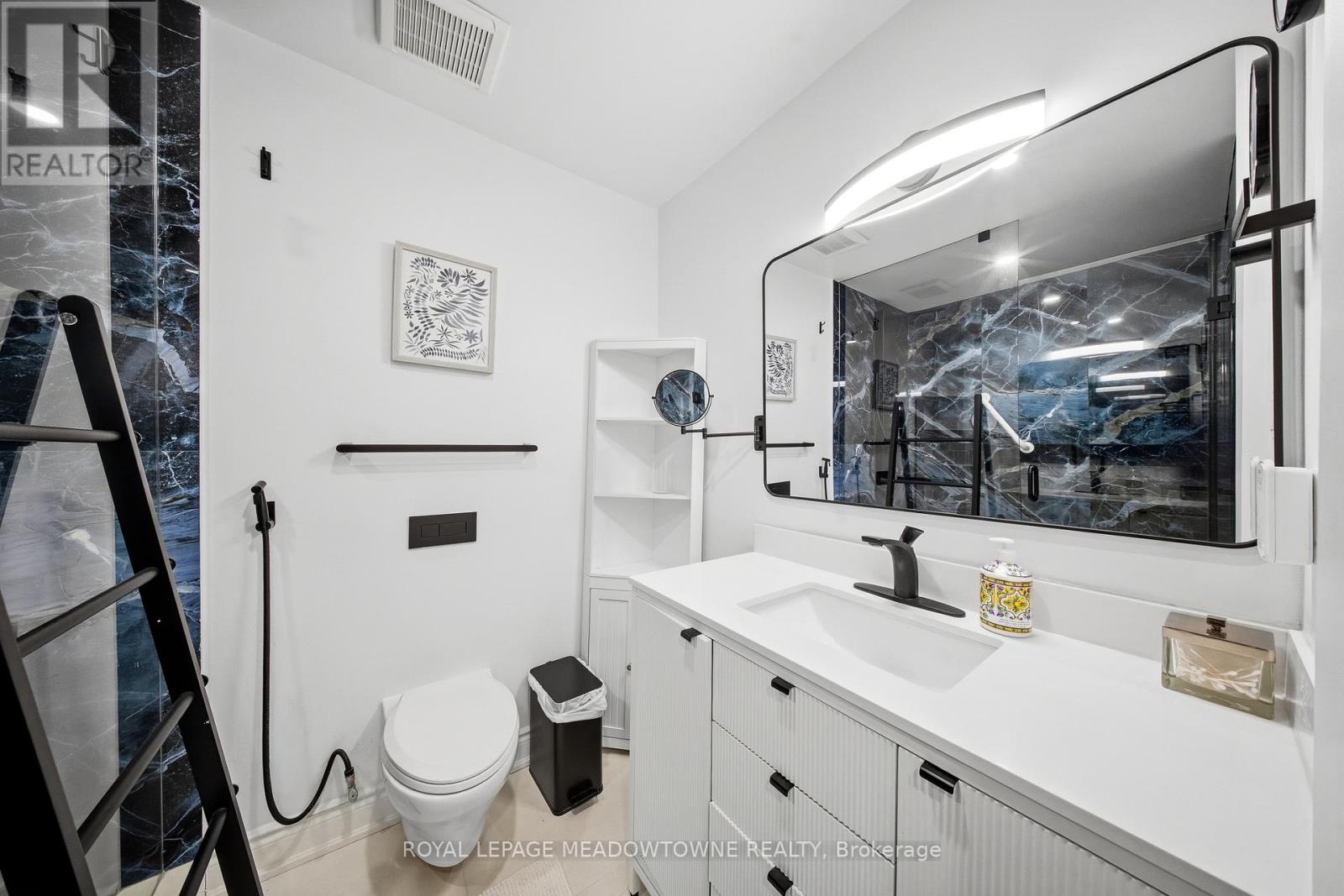 208 GLEN OAK DRIVE - 27