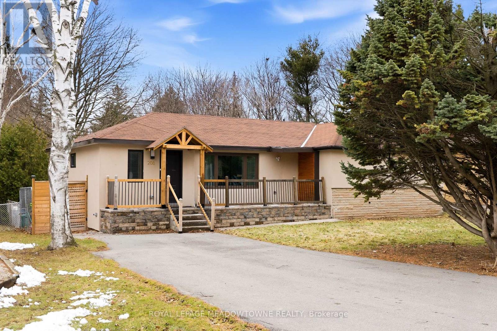208 GLEN OAK DRIVE - 4