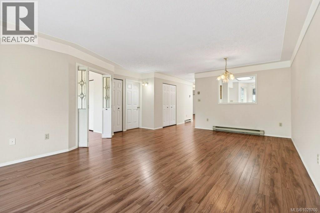 #5 50 ANDERTON AVE - 31