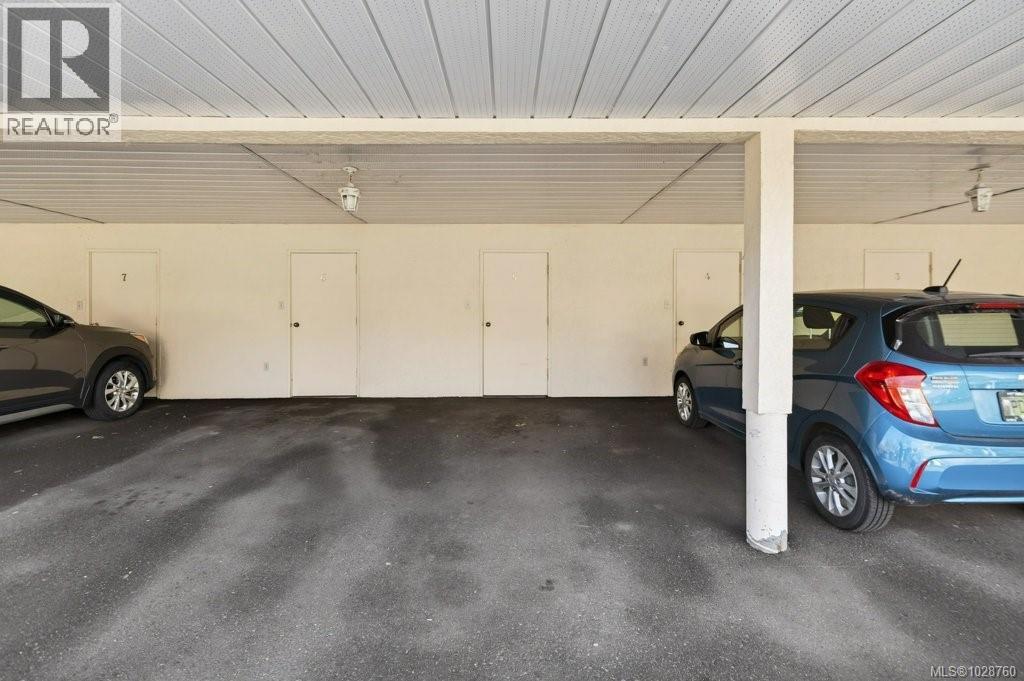 #5 50 ANDERTON AVE - 52