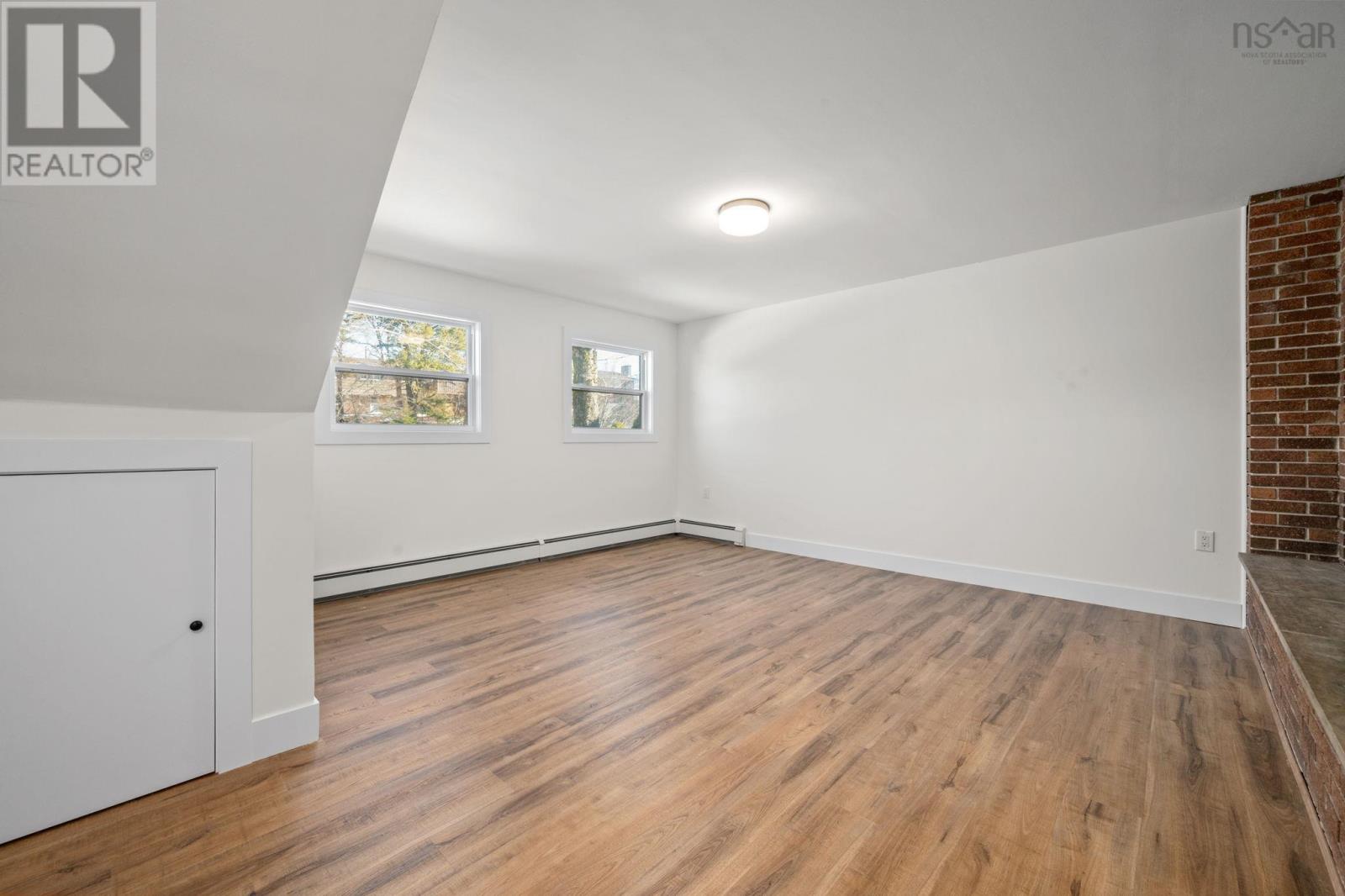 Property 21 of 34 of 196 Lacewood Drive