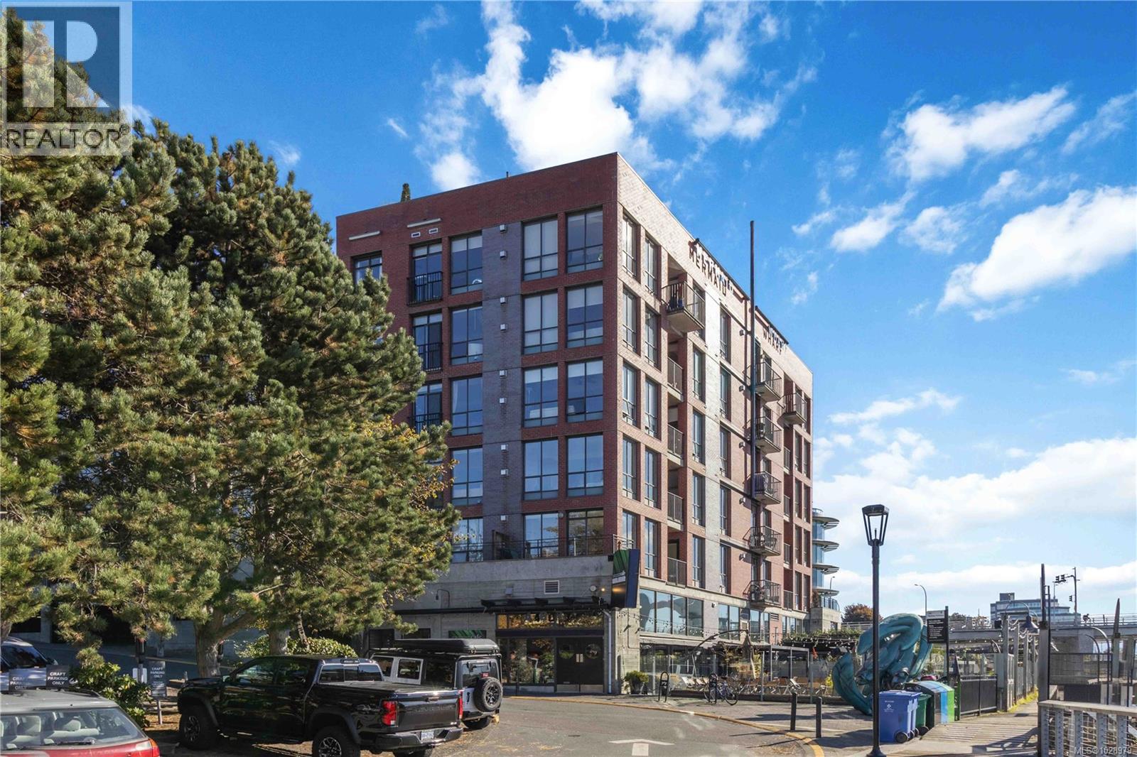 114 409 Swift St, Victoria