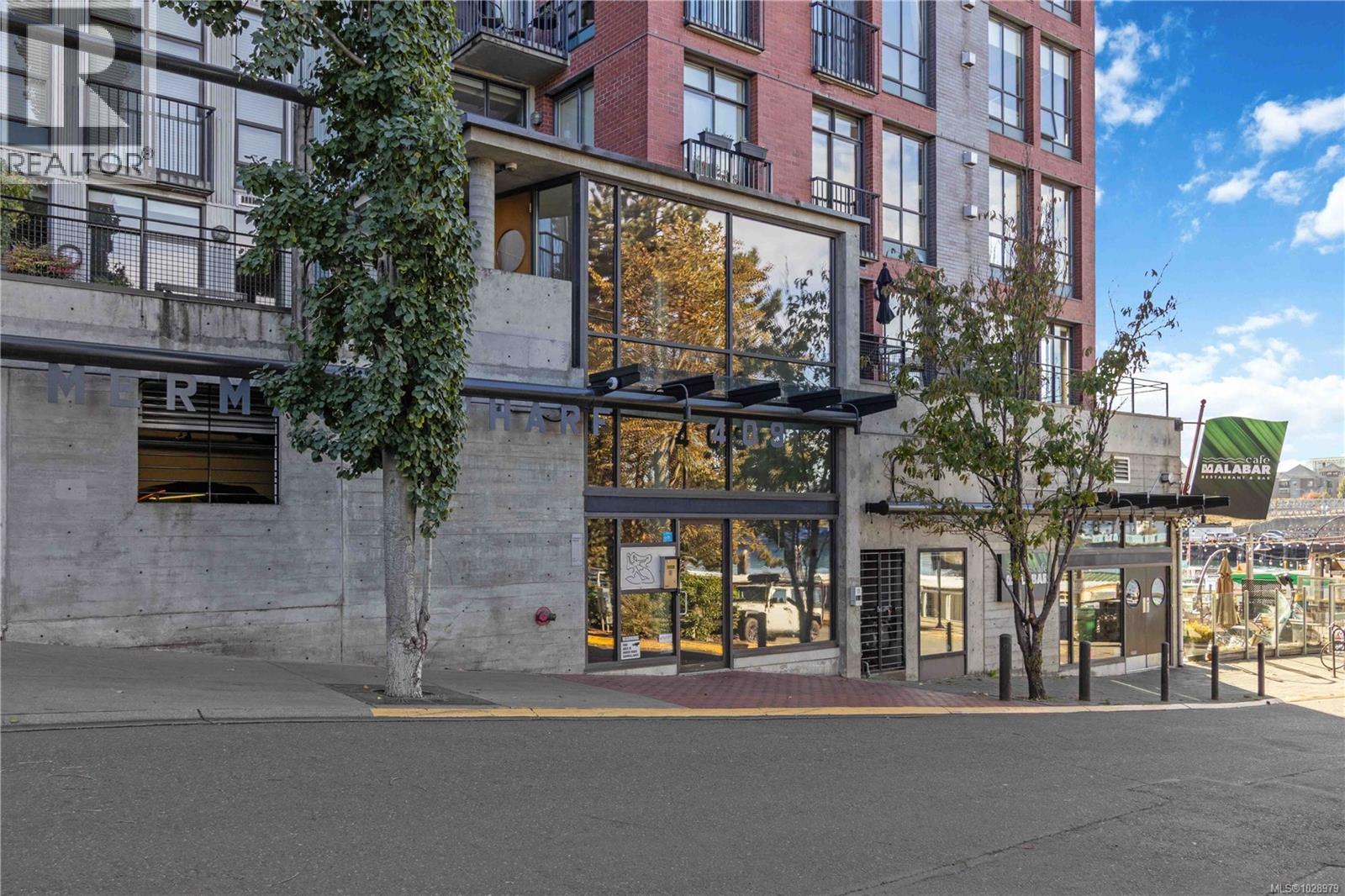 114 409 Swift St, Victoria